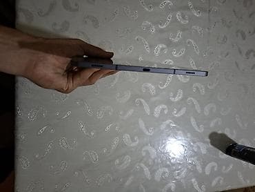 hisense infinity e9: Hərbirşeyi işləkdir yalnız 4 ay işlənib karobkası USB si var satılma — 5