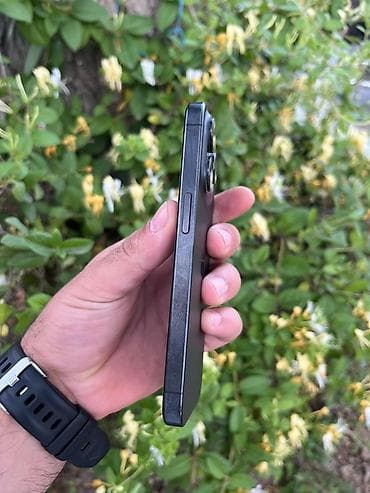 qara çanta: IPhone 15 Pro, 256 GB, Black Titanium, Kredit — 6