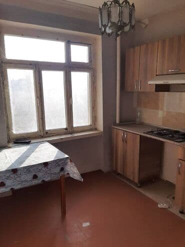 əhmədlidə 3 otaqlı evlər: Bakı, 2 otaqlı, Köhnə tikili, m. Əhmədli, 60 kv. m — 3