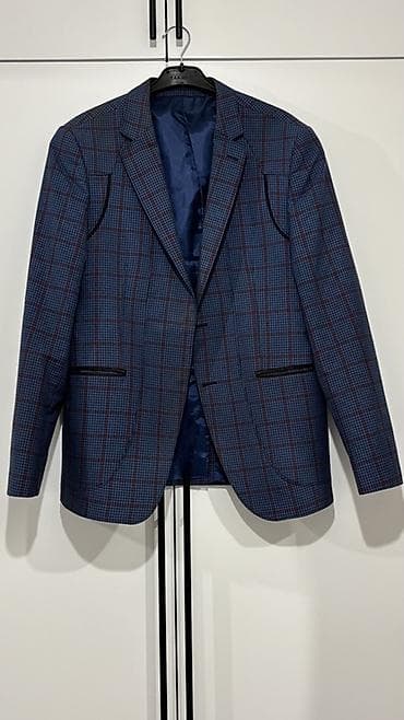 ag salvar: Kişi üçün klassik pencək Alan şəxsə endirim ediləcək. Ortaq qiymətlə — 1