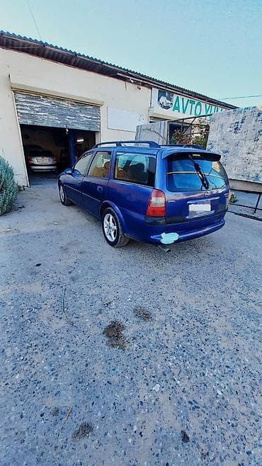 islenmis avtomobiller: Opel Vectra: 2 l | 1997 il 100000 km Universal — 4