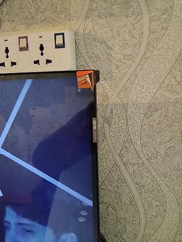 android tv box ucuz: 15-20 gün olar almışam. Üzündəki salafanı soyulmayıb. Təzədən fərqi — 2