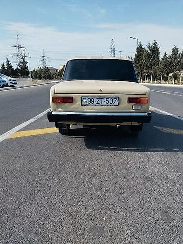 traktor diski: VAZ 2101 sedan - Kuzov: bej rəng, 4 qapı, xrom ön-arxa bamperlər — 6