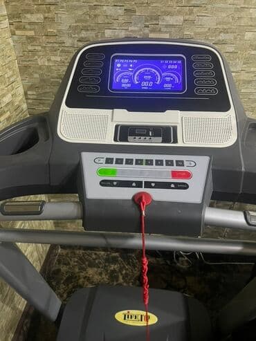 LIFE TOP qaçış trenajoru - Geniş LCD displey: sürət, məsafə, vaxt