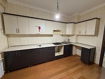 Mətbəx mebeli satılır 300₼ .Ölçü 3.70. Üzərində qaz moyka