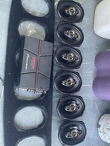 pyaner kalonka: Avtomobil səs sistemi dəsti - Gücləndirici: Pioneer 1000W (üzərində — 1