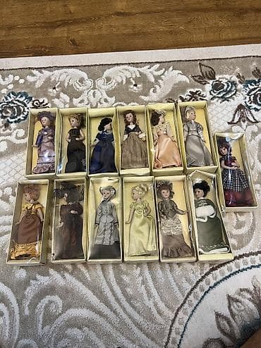farfor fiqurları: Kolleksiya üçün mini porselen kuklalar dəsti — 1