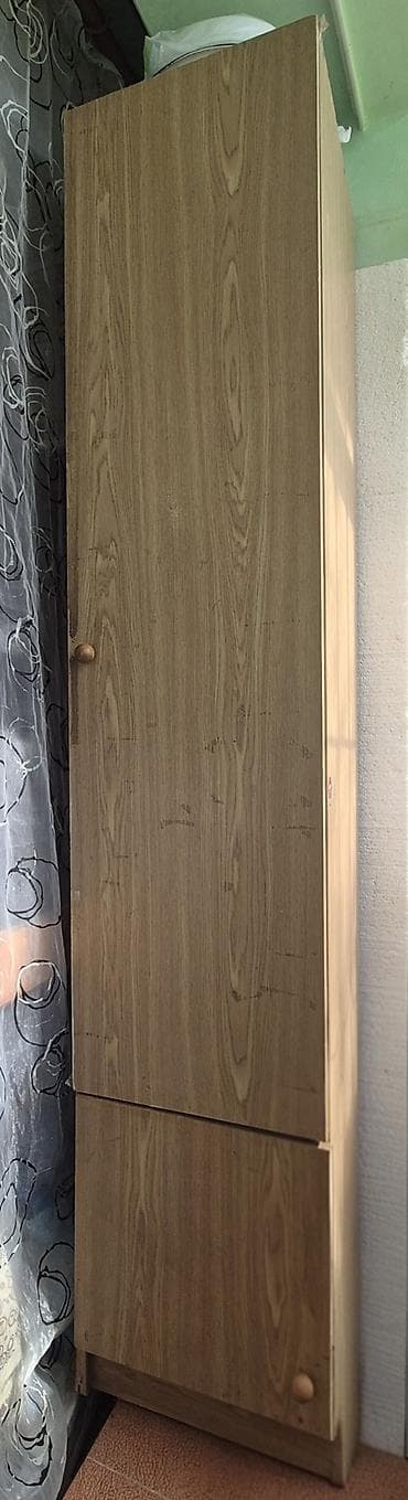 metbex dolab: Yığcam, 5 polkalı penal dolab. Yaxşı vəziyyətdədir. Uzunluğu 205, eni — 4