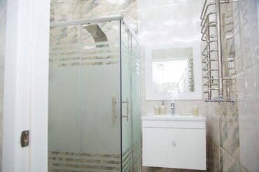 elmler akademiyasi kiraye evler: 28 May metro stansiyasının yaxınlığında, Çay Fabrikinin yanında — 13