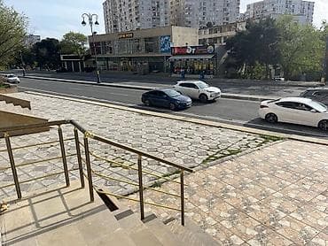 avto karavan: M.Həzi Aslanov Vungtau Küçəsi - Yüksək keçidli prospektin kənarında — 2
