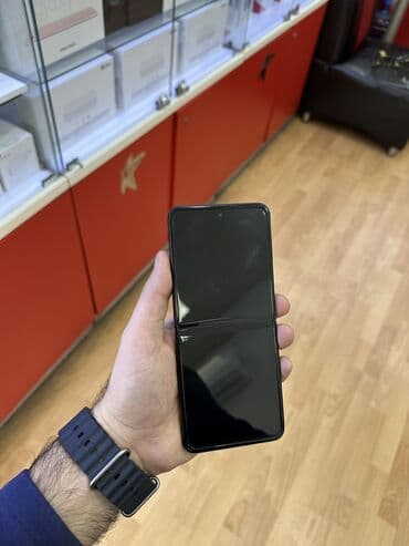 samsung fold 3 qiymeti: Samsung Galaxy Z Flip 3, 256 GB, rəng - Qara, Zəmanət — 8