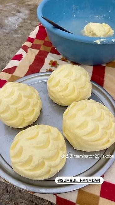 Məhsul: Kənd məhsulu kərə yağı,1kq-qiymət-17m Təsvir: - Təbii kənd