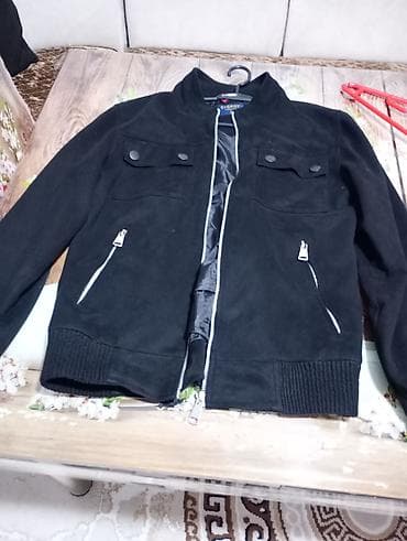 qara kişi sviterləri: Qara rəngli kişi gödəkçəsi - Model: qısa, düz kəsim, stand-yoqa — 3