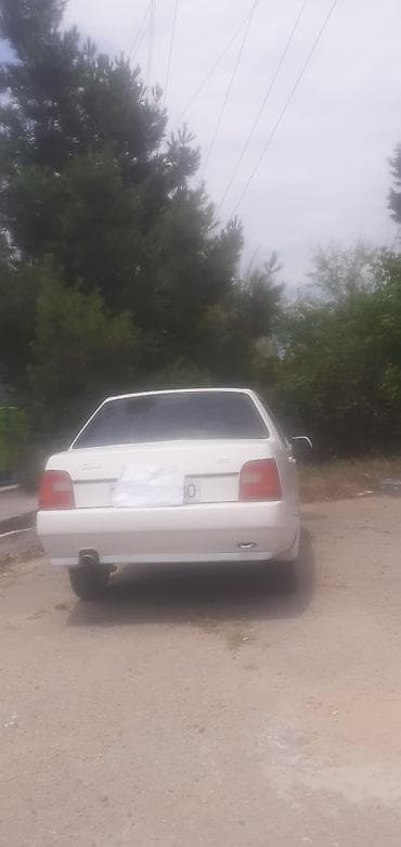 07 disk: Satılır: Şahin-bədən tipli, ağ rəngli 4 qapılı sedan. Xüsusiyyətlər — 4