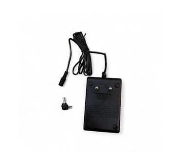 Newstar NA-830 AC-AC & DC adaptor Texniki xüsusiyyətlər: - Giriş