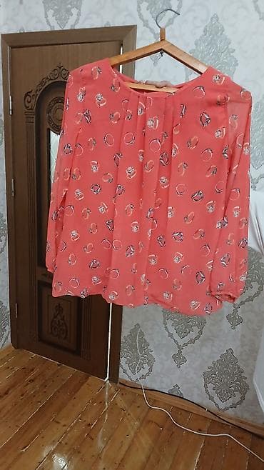 klassik geyim: Qadın köynəyi/bluz - Rəng: qızılı-çəhrayı (somon tonunda) - Naxış — 1