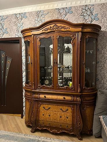 bufet biləcəri: Klassik üslubda vitrin-bufet - Material: Təbii ağac karkas, oyma — 1
