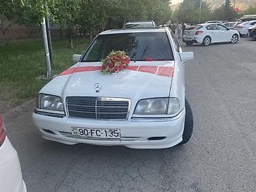 mercedes benz panorama: Mercedes-Benz C-Class: 2.2 l | 1996 il Sedan — 5