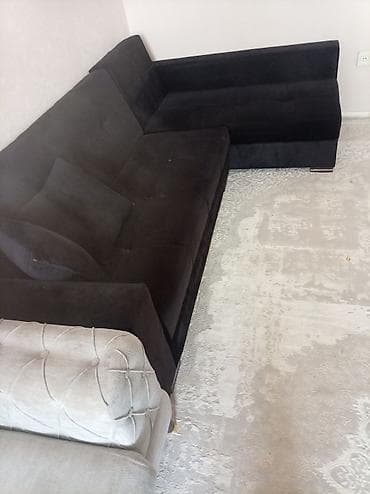 Künc divan, Yeni, Parça