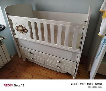 Oğlan və qız üçün, Dördbucaq, Beşik, Matras ilə, Yellənmə mexanizmsiz