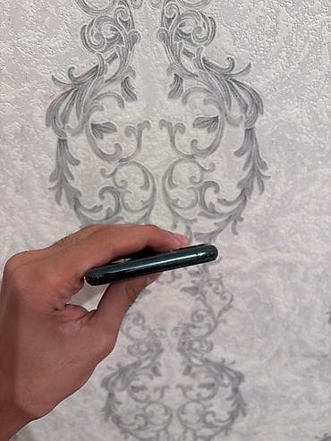 iphon: IPhone 11 Pro, 64 GB, Qara, Face ID — 3