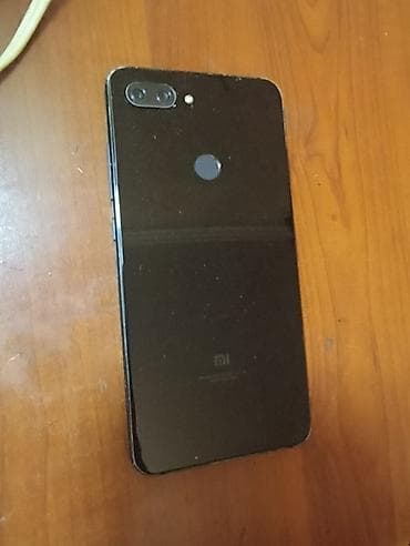 xiomi planşet: Xiaomi Mi 8 Lite, rəng - Qara, 
 Barmaq izi — 3