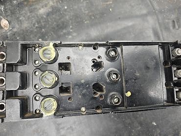 Təmir və tikinti: Məhsul: Sənaye tipli avtomatik açar (3 faza) Texniki xüsusiyyətlər: - — 5