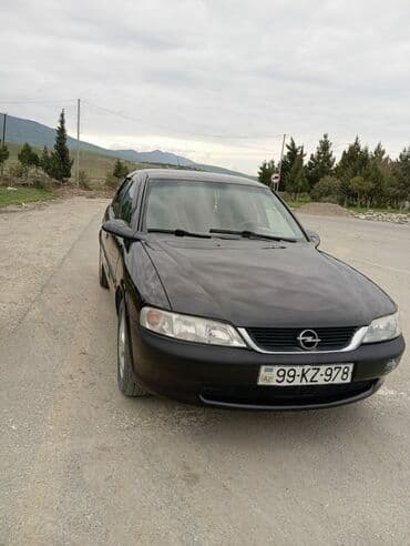 qubada ucuz avtomabiller: Opel Vectra: 1.8 l | 1998 il Hetçbek — 2