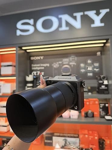 Hasselblad orta format güzgüsüz kamera + uzun fokuslu peşəkar obyektiv