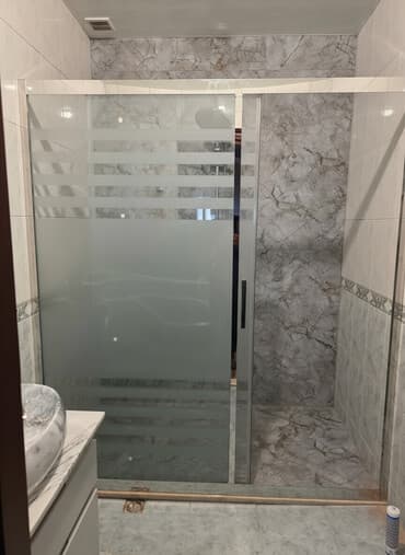 Duş kabınası istənilən ölçüdə