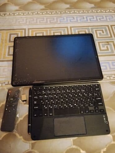 Kompüter və noutbuk aksesuarları: Planşet seti – 16 Max Komplekt: - 16 Max planşet - Maqnitli qapaqlı — 4