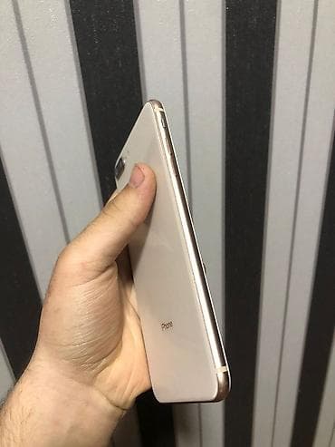 iphone 70: IPhone 8 Plus, 64 GB, Qızılı, Barmaq izi, Simsiz şarj — 3