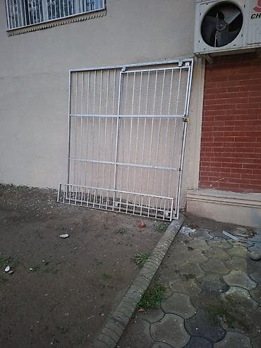 çan: İşlənmiş Dəmir Həyət darvazası, Jalüz, Şəbəkə ilə, rəng - Boz — 1