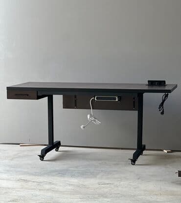 yazı stolu: Kompüter masası, Yeni, Açılmayan, Metal, Dördbucaq masa — 1