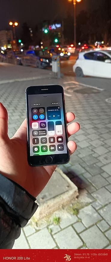 iphine: IPhone 8, 64 GB, Qara, Barmaq izi — 2