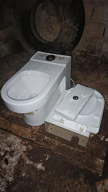 unitaz satilir: TƏCİLİ SATILIR. !Tezə unitaz satılır.İstifadə olunmayıb.Real alıcıya — 3