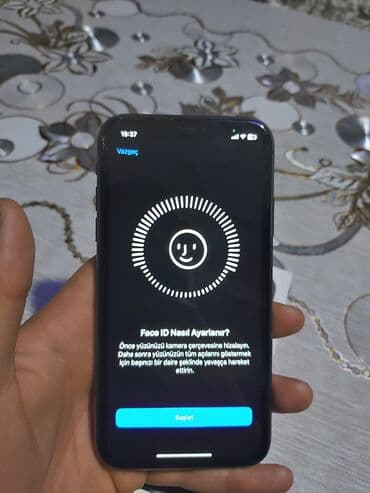 iphone 13 pro max dubai: IPhone 11, 128 GB, Qara, Simsiz şarj, Face ID — 8