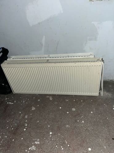 Pəncərələr: Panel radiator (su ilə işləyən mərkəzi isitmə üçün). Xüsusiyyətlər: - — 3