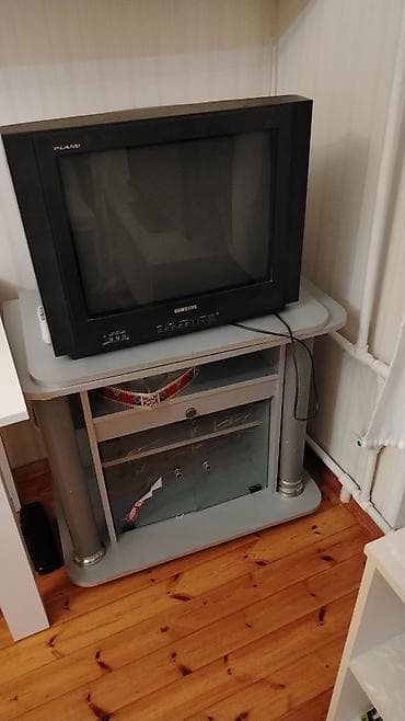 Samsung Plano kineskop televizor və TV stendi - Marka/model: Samsung