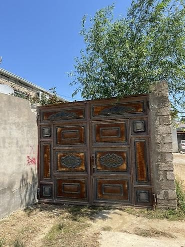 İşlənmiş Dəmir Həyət darvazası, rəng - Qəhvəyi, Rayonlara çatdırılma, Pulsuz çatdırılma, Ödənişli çatdırılma