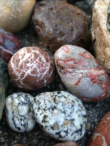 kabancik daslari qiymeti: Çay daşları .qiymət şərtidi . Çox gözəl dekorativ çay daşlarıdı — 5
