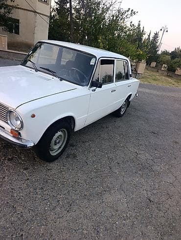 saipa saina lizing: VAZ (LADA) 2101: 1.3 l | 236000 km Sedan — 3
