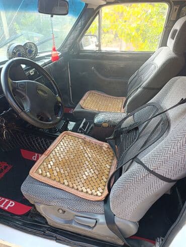 yuk maşını satılır: VAZ (LADA) 4x4 Niva: 1.7 l | Ofrouder/SUV — 8