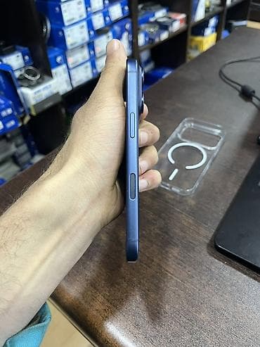 planşet iphone: IPhone 17 Pro, 256 GB, Blue Titanium, Zəmanət, Simsiz şarj, Face ID — 3