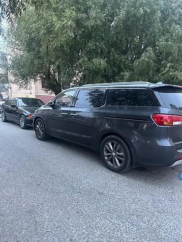 afdamabiler: Kia Carnival miniven 2015 il Mator 2.2 dizel - Kuzov — 3