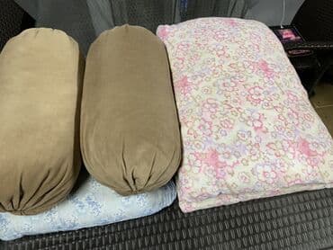 Balış üzləri: Yuxu üçün İşlənmiş Sadə Yun Yastıq — 1