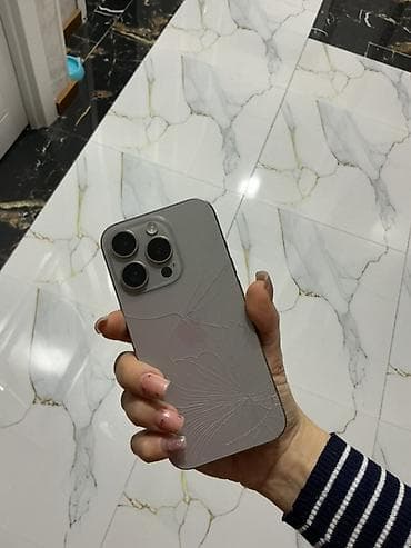 apple 8 pulus: IPhone 14 Pro, Gümüşü, Qırıq — 3