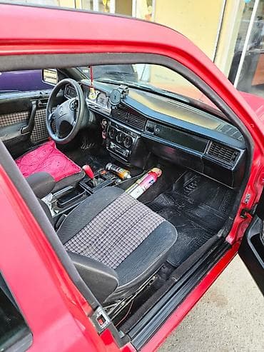 belarus 82 1: Mercedes-Benz 190: 2 l | 1991 il Sedan — 9