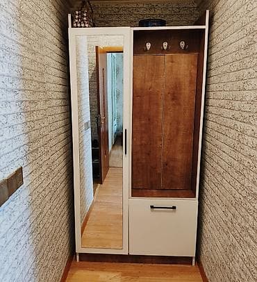*180 Azn* Dəhliz dolabı satılır. Ölçüsü 2/1 metrdir. Yaxşı lalafo.az -da *180 Azn* Dəhliz dolabı satılır. Ölçüsü 2/1 metrdir. Yaxşı