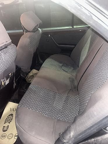 prius diskler: Mercedes-Benz C 180: 1.8 l | 1995 il Sedan — 7